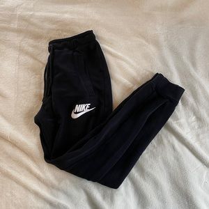 Nike cropped jogger sweatpants